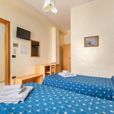 Hotel Il Riccio Porto Cesareo Exterior photo