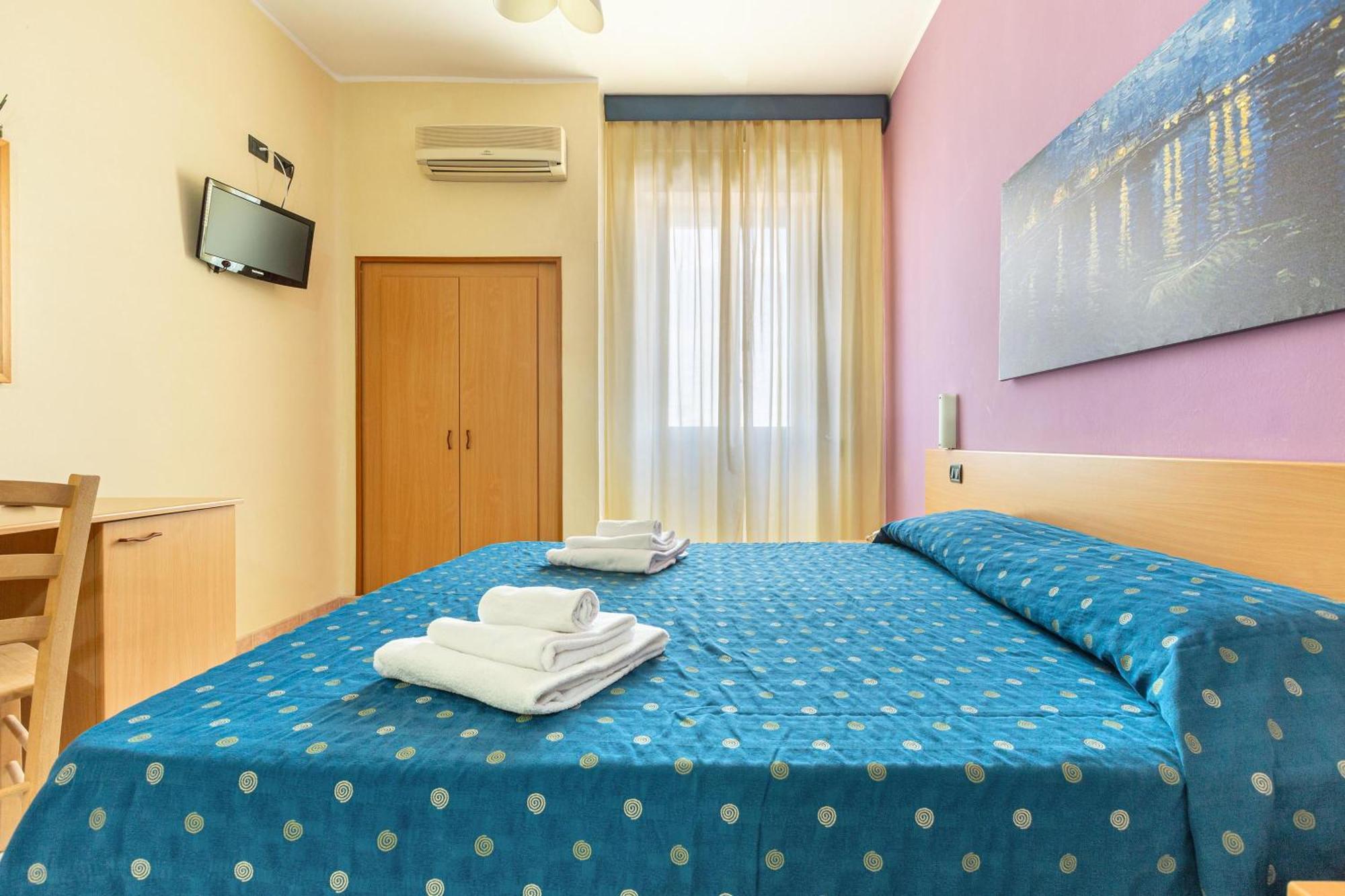 Hotel Il Riccio Porto Cesareo Exterior photo