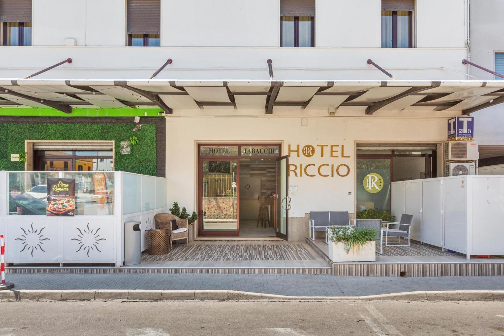 Hotel Il Riccio Porto Cesareo Exterior photo