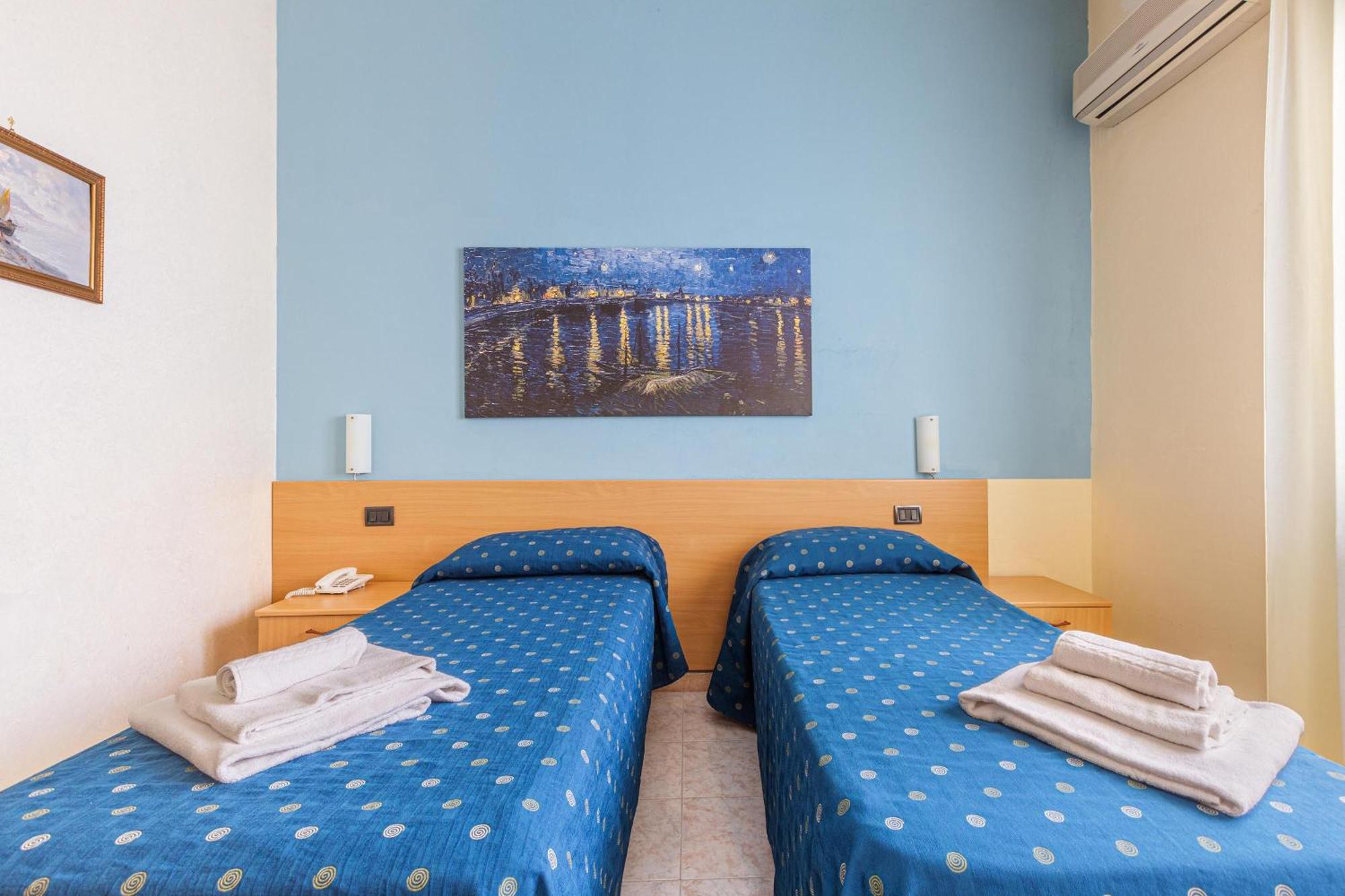 Hotel Il Riccio Porto Cesareo Exterior photo