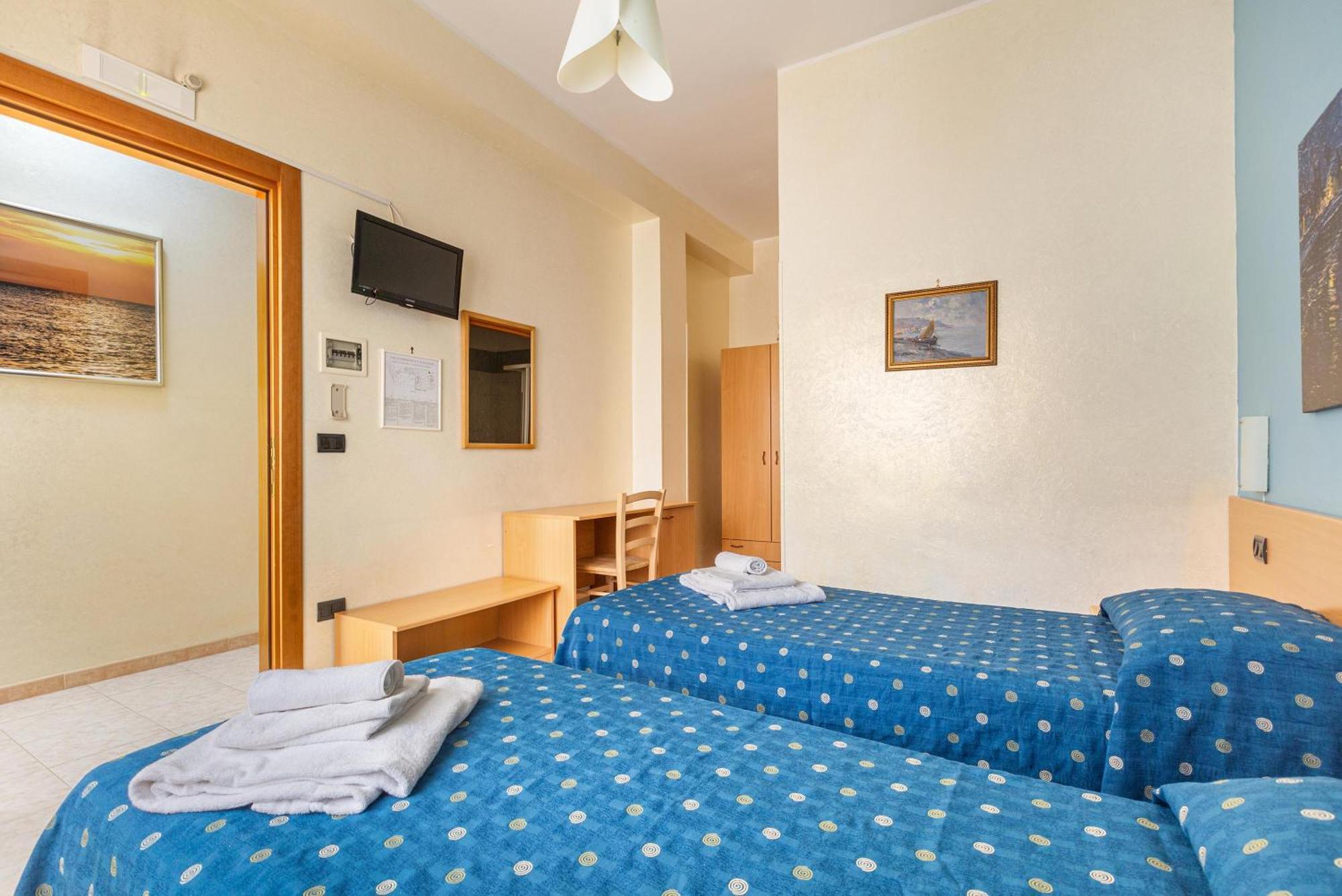 Hotel Il Riccio Porto Cesareo Exterior photo