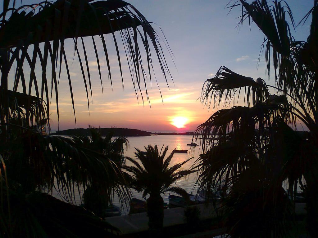 Hotel Il Riccio Porto Cesareo Exterior photo