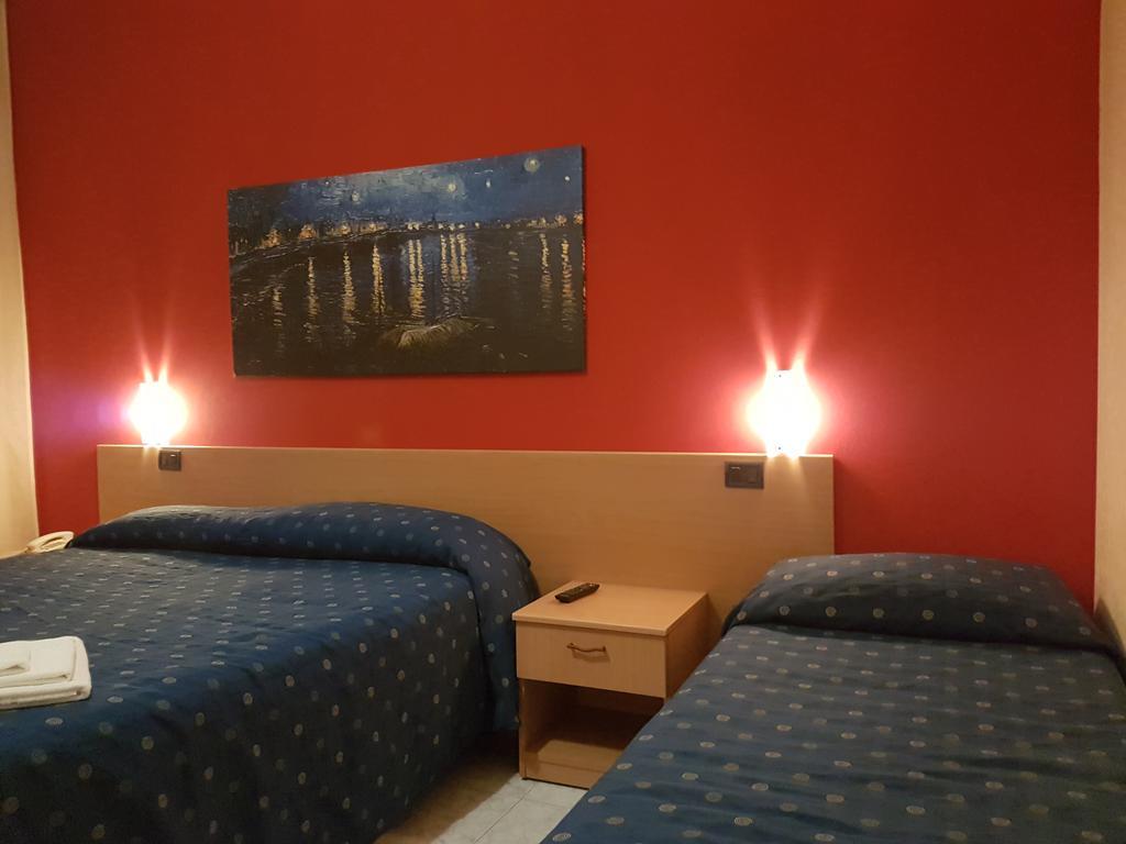 Hotel Il Riccio Porto Cesareo Exterior photo