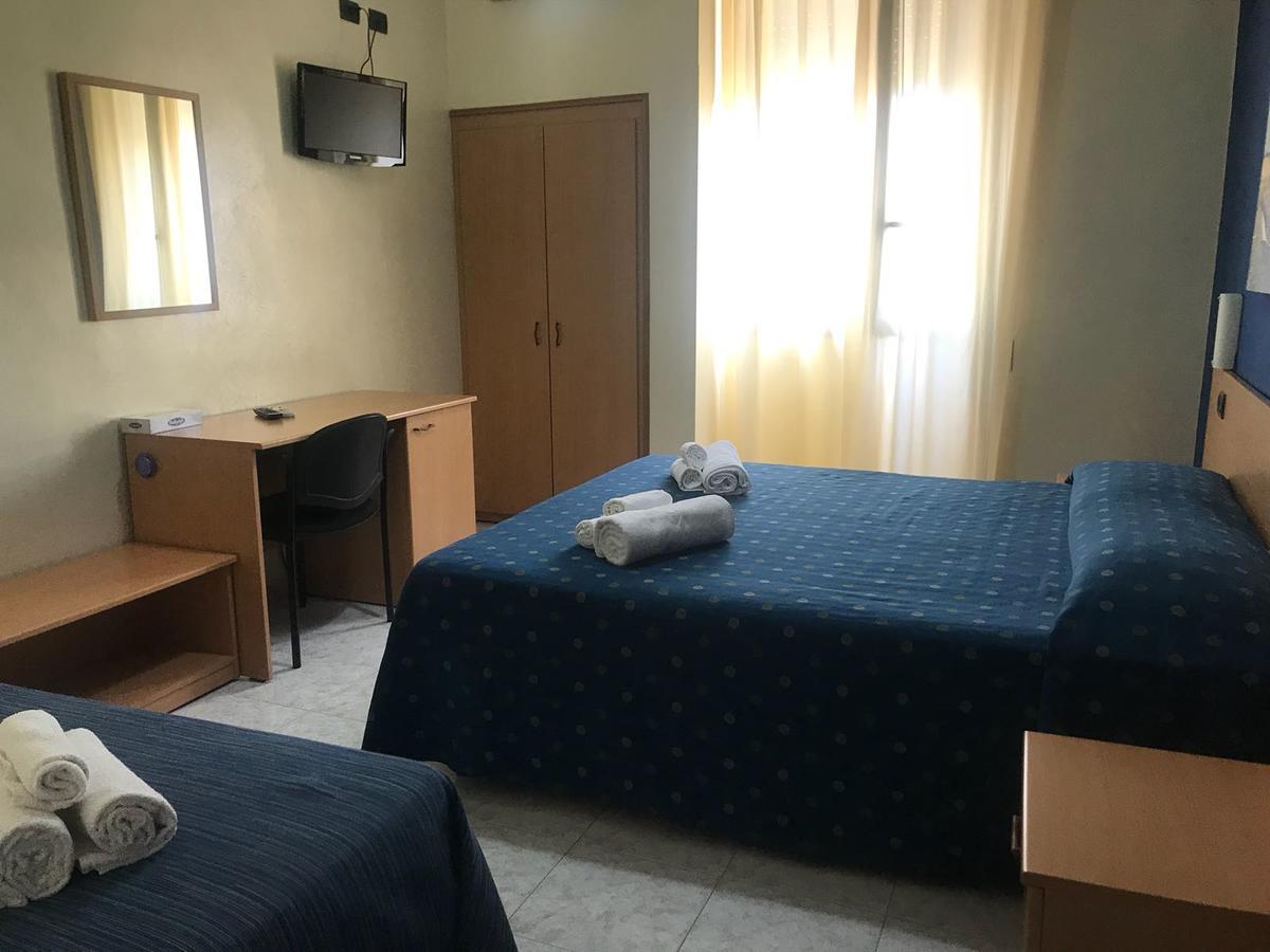 Hotel Il Riccio Porto Cesareo Exterior photo
